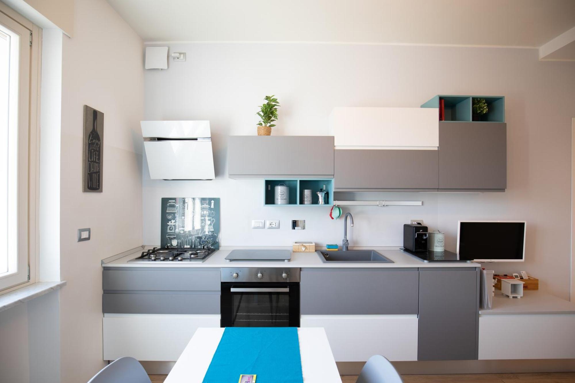 Vinhome Bilocale Con Garage Privato Alba Centro Экстерьер фото