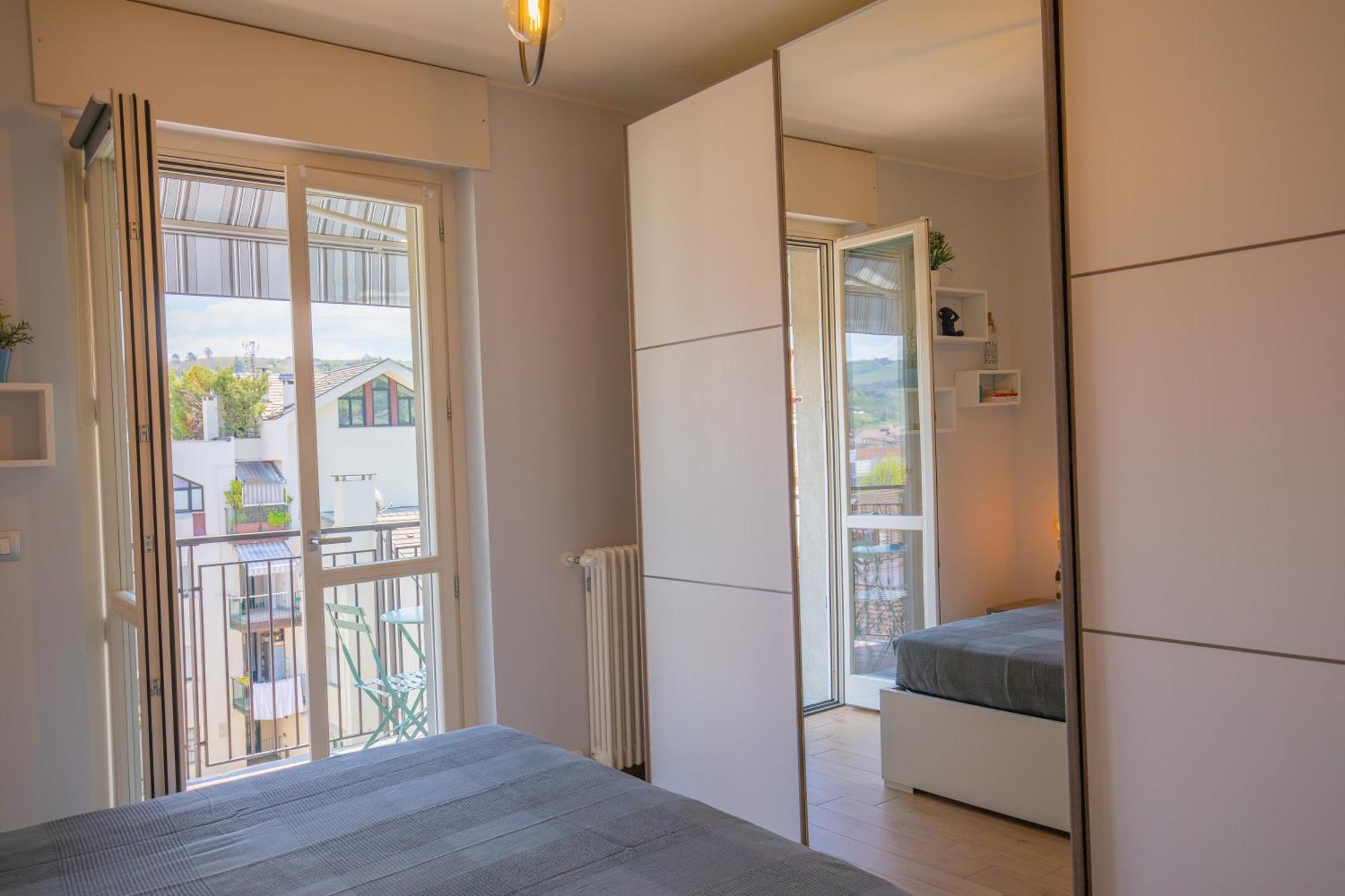 Vinhome Bilocale Con Garage Privato Alba Centro Экстерьер фото