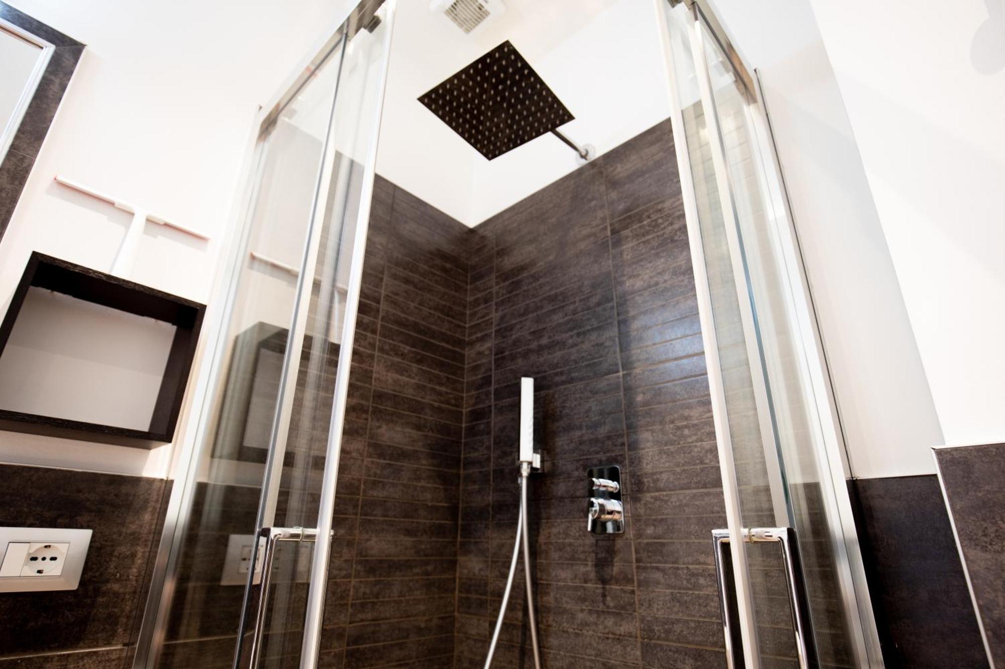 Vinhome Bilocale Con Garage Privato Alba Centro Экстерьер фото