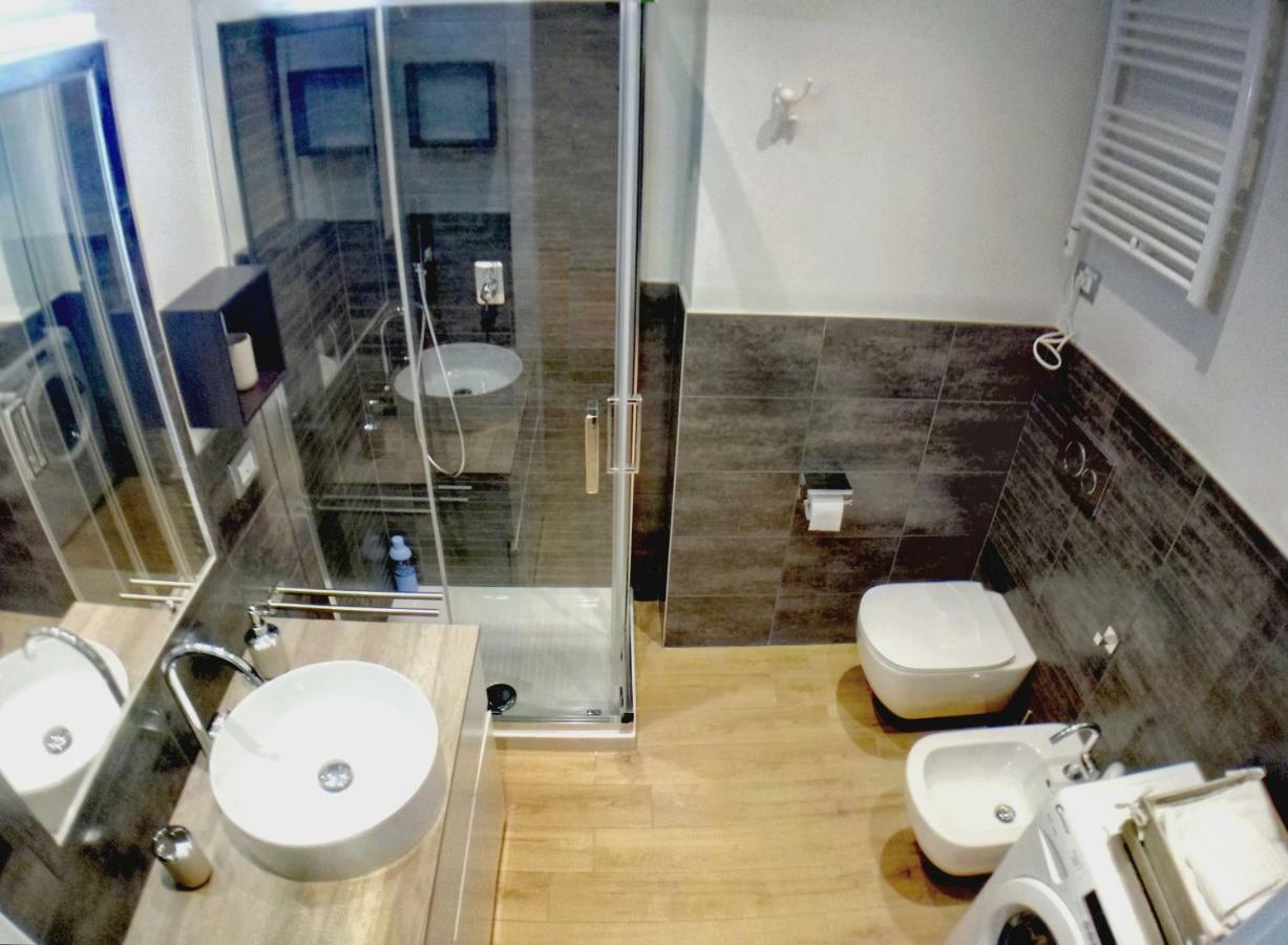 Vinhome Bilocale Con Garage Privato Alba Centro Экстерьер фото